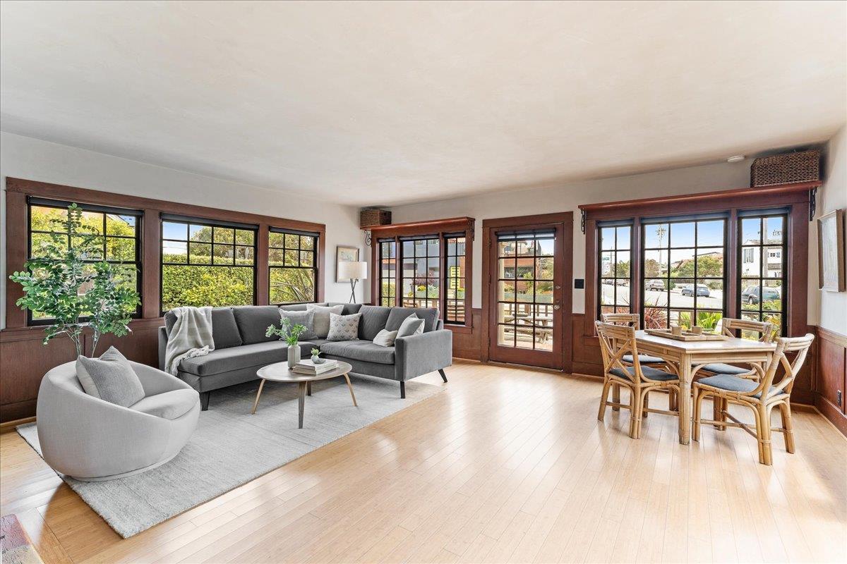 31 Rockview Drive