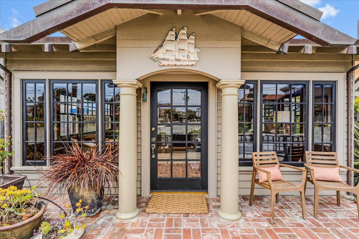 31 Rockview Drive