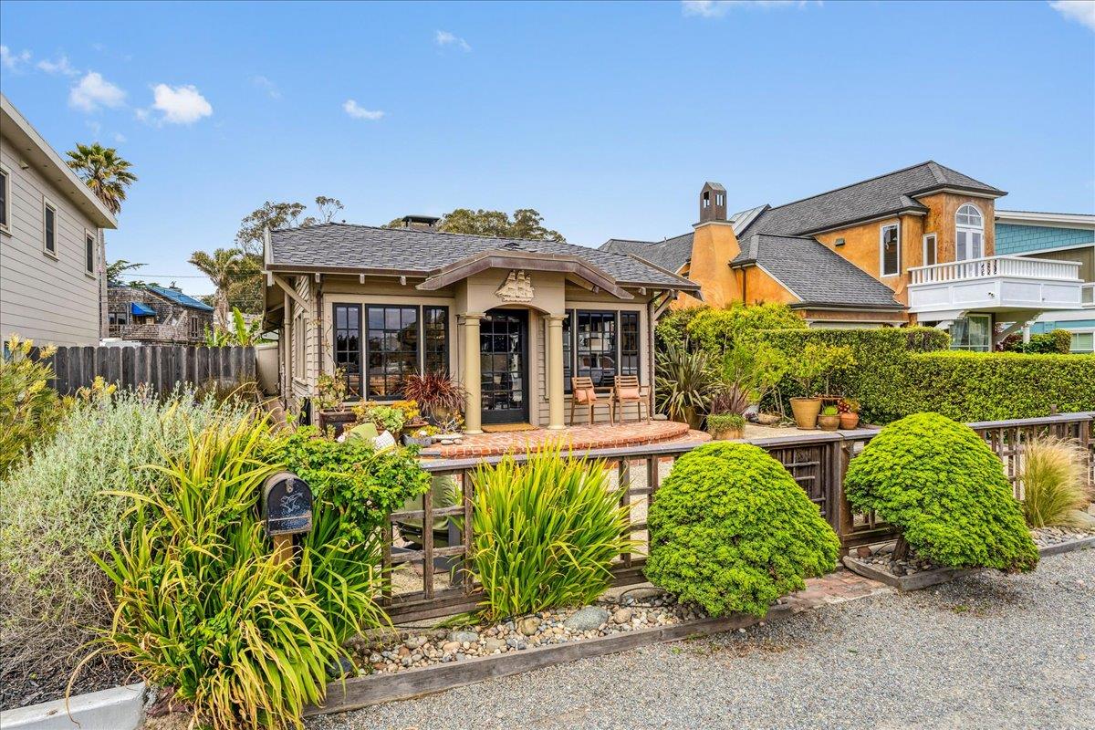 31 Rockview Drive