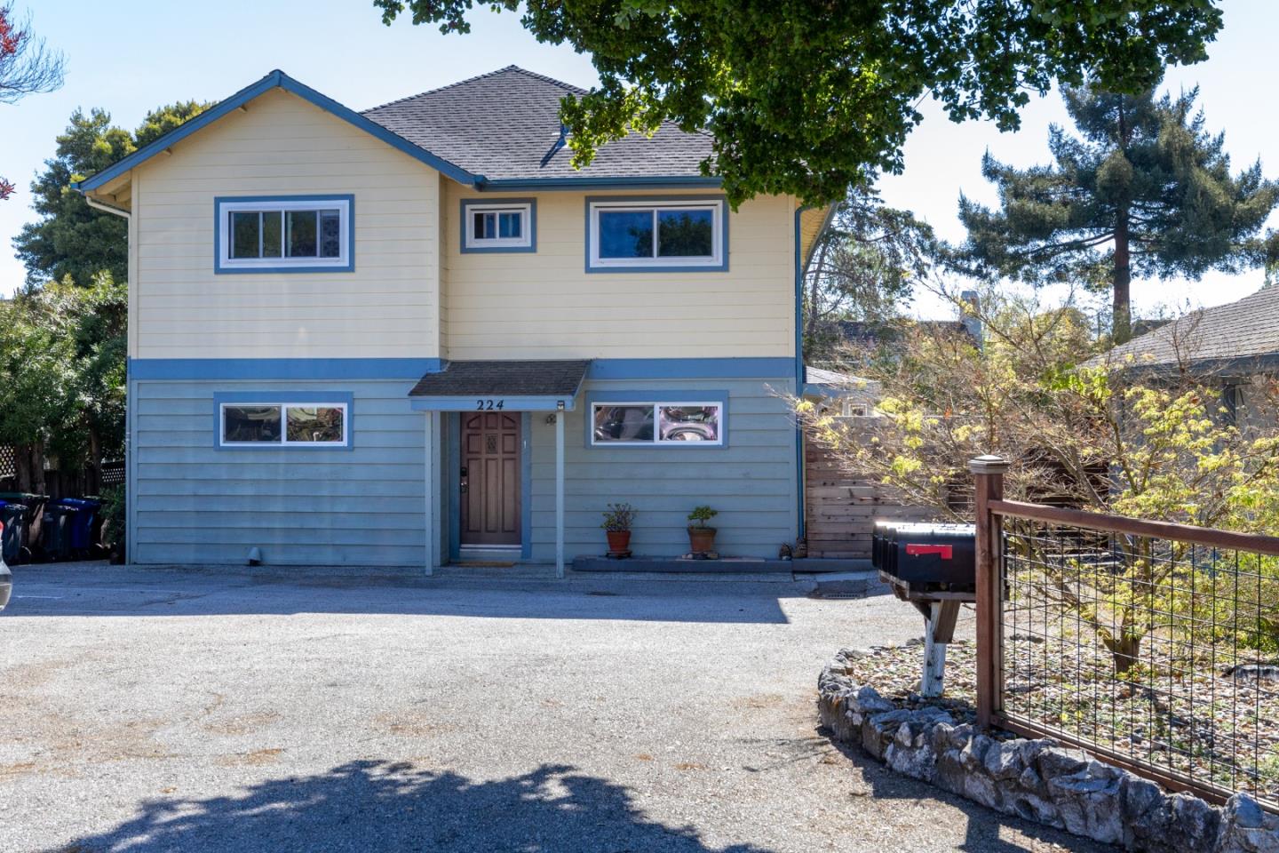 224 Mountain View Avenue 1