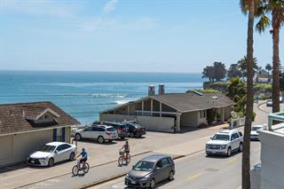 200 West Cliff Drive 24