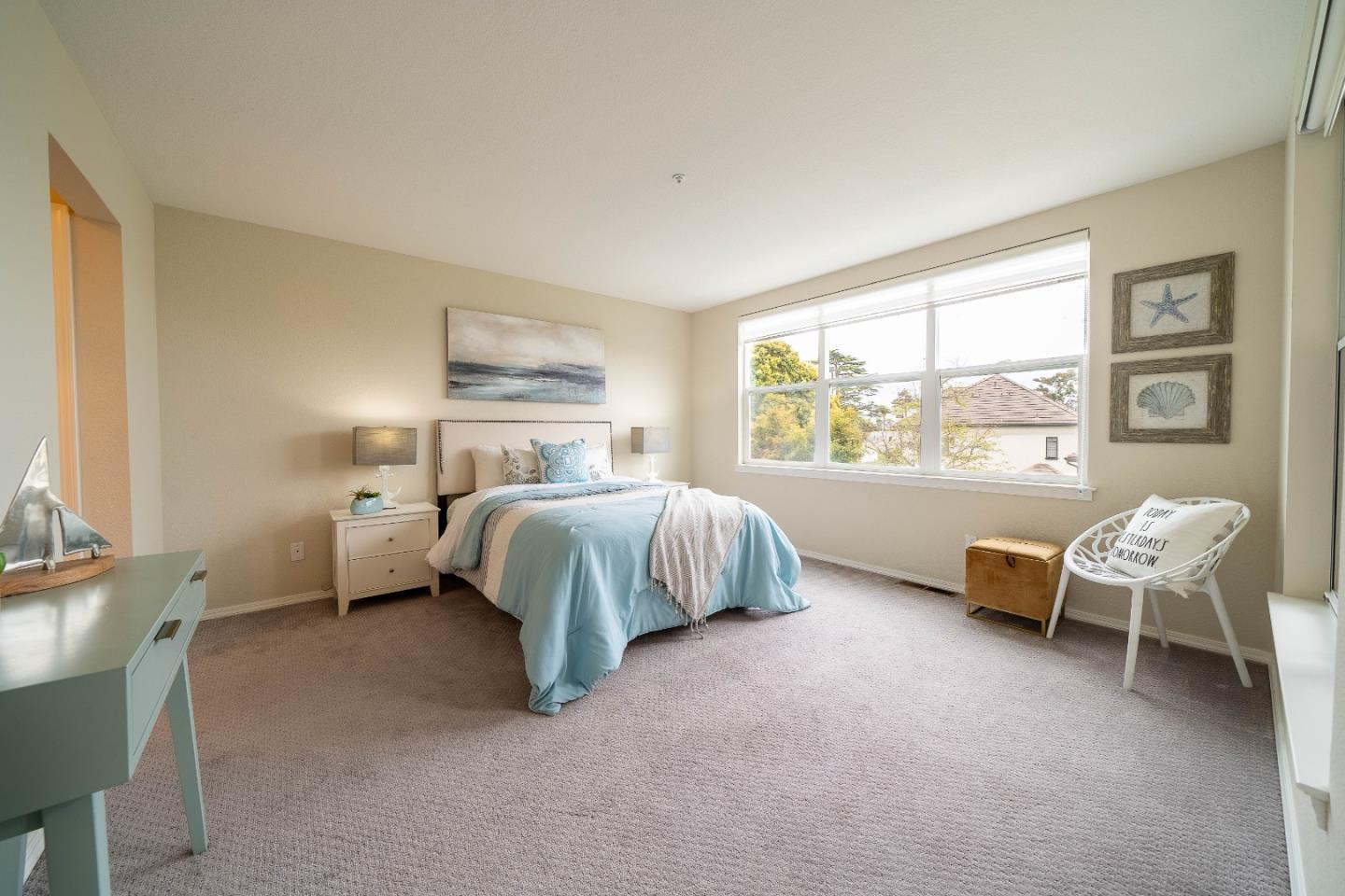 200 West Cliff Drive 24