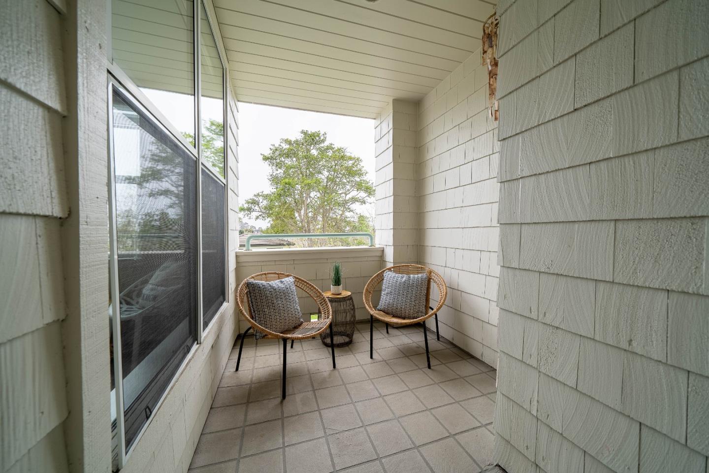 200 West Cliff Drive 24