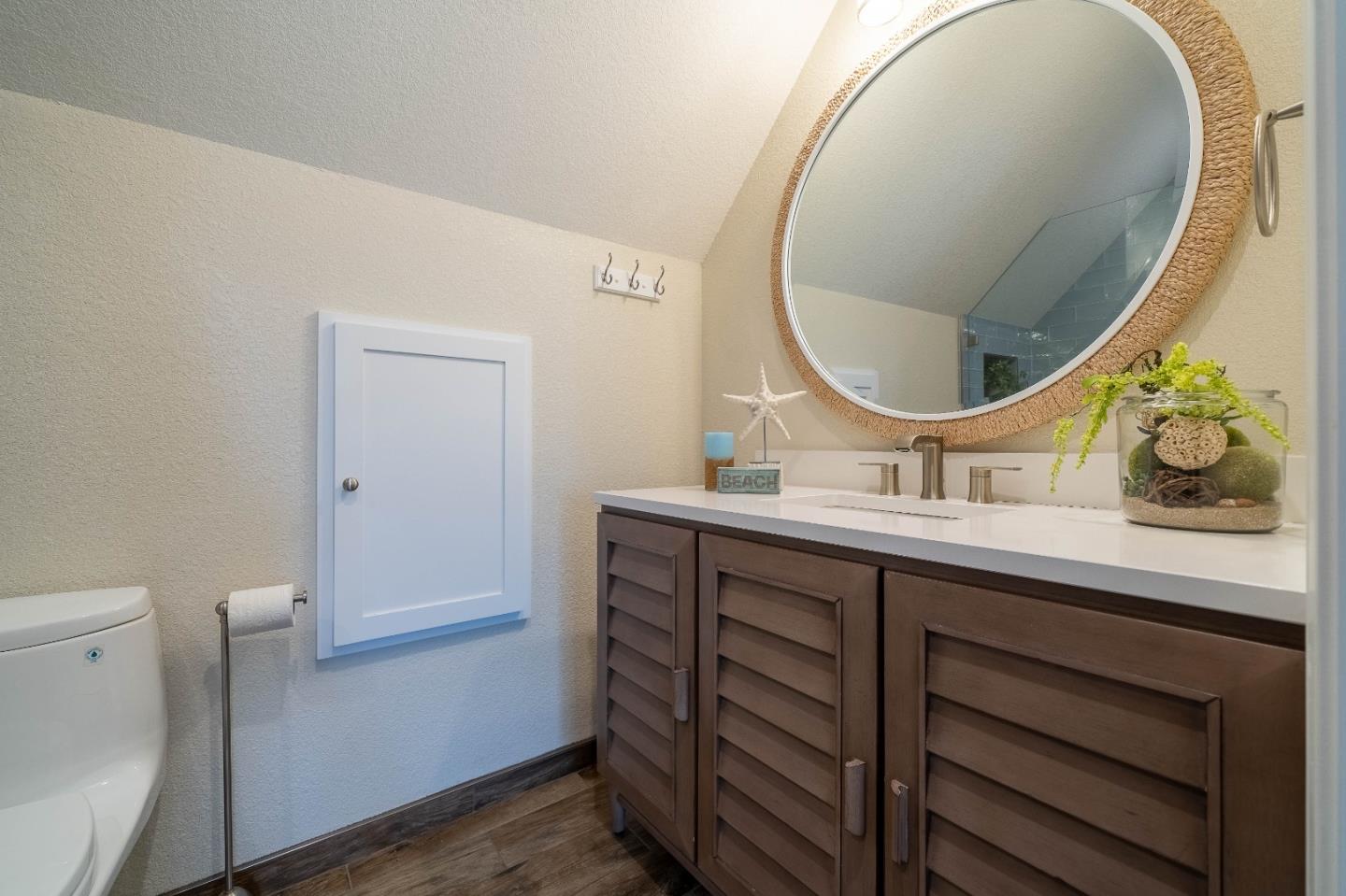 200 West Cliff Drive 24