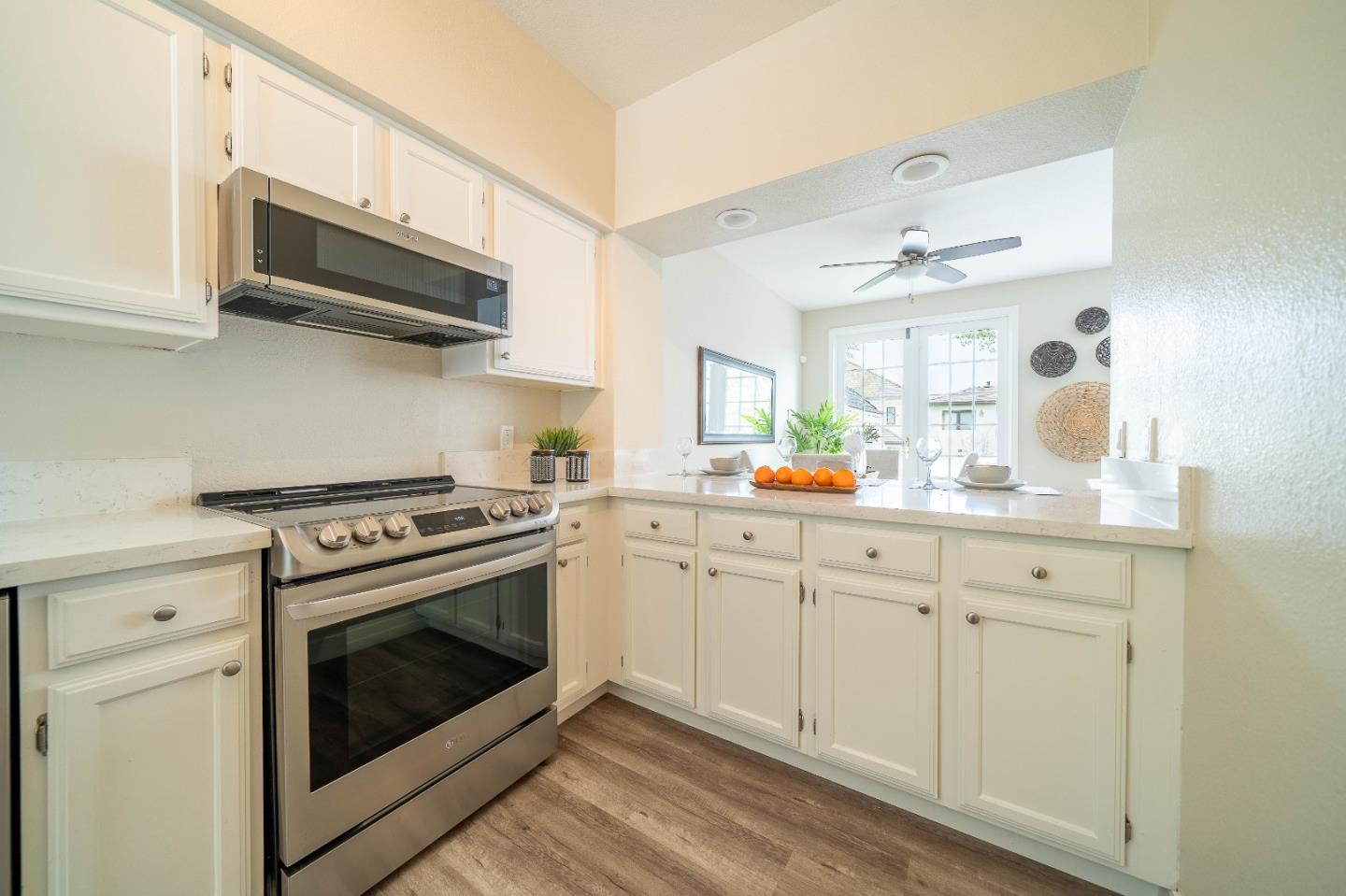 200 West Cliff Drive 24