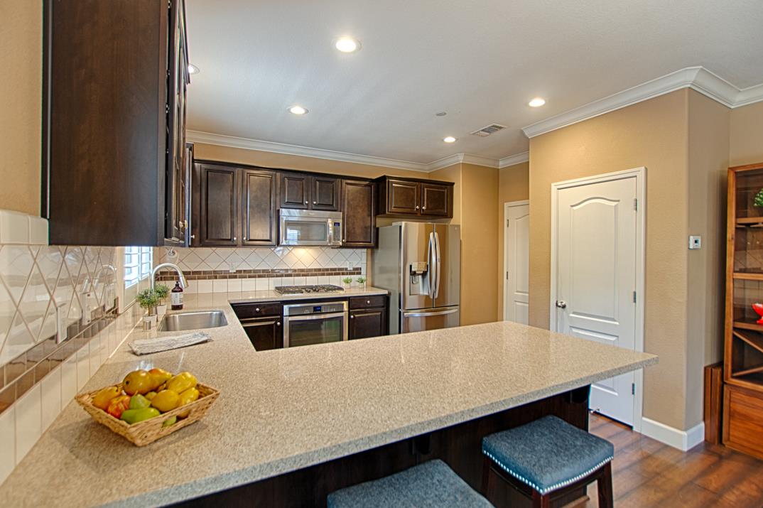 105 Meadowview Lane