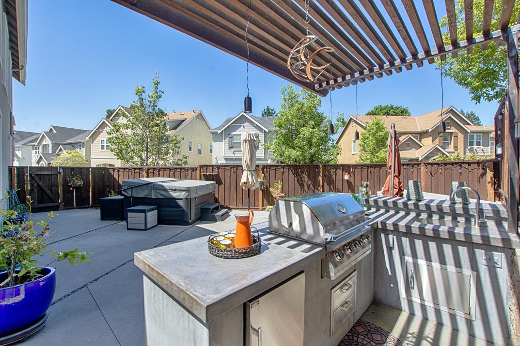 105 Meadowview Lane