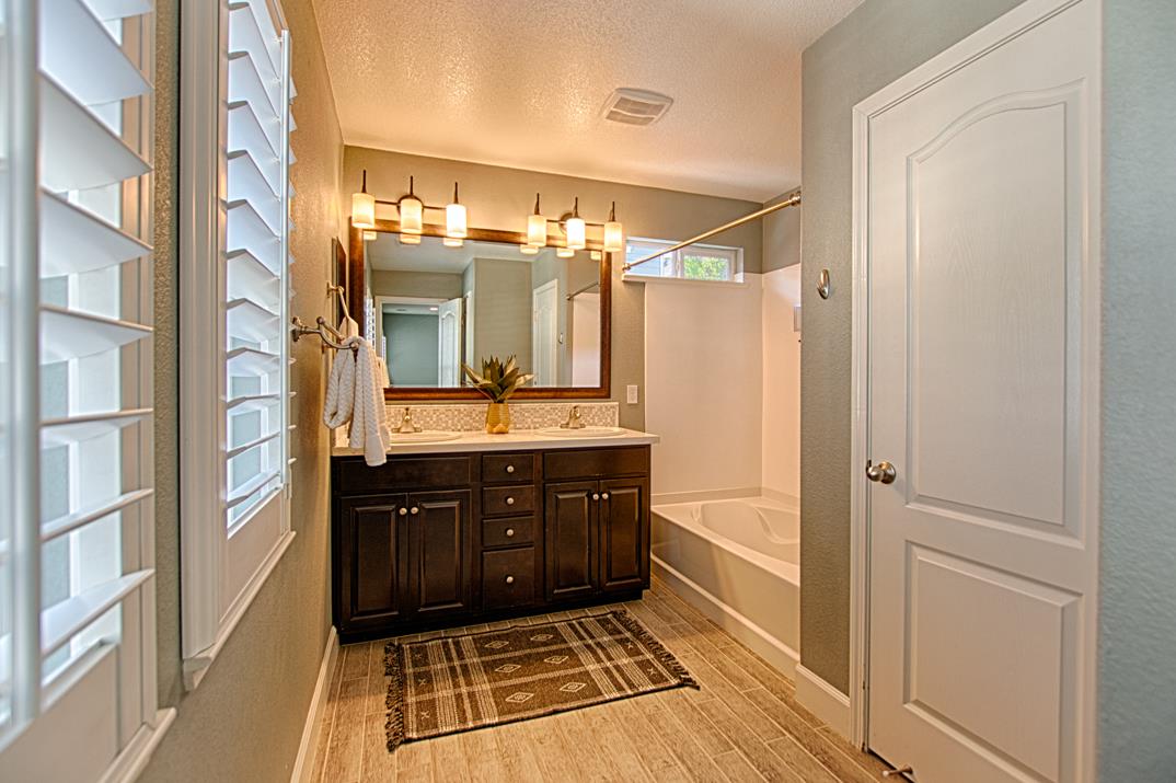 105 Meadowview Lane