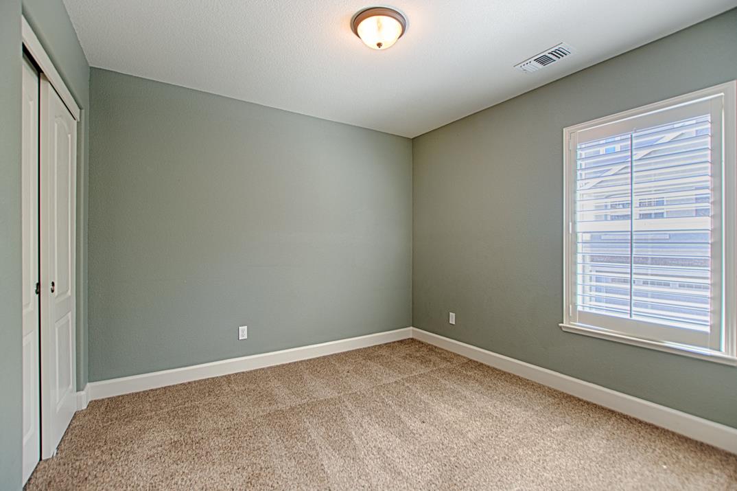 105 Meadowview Lane
