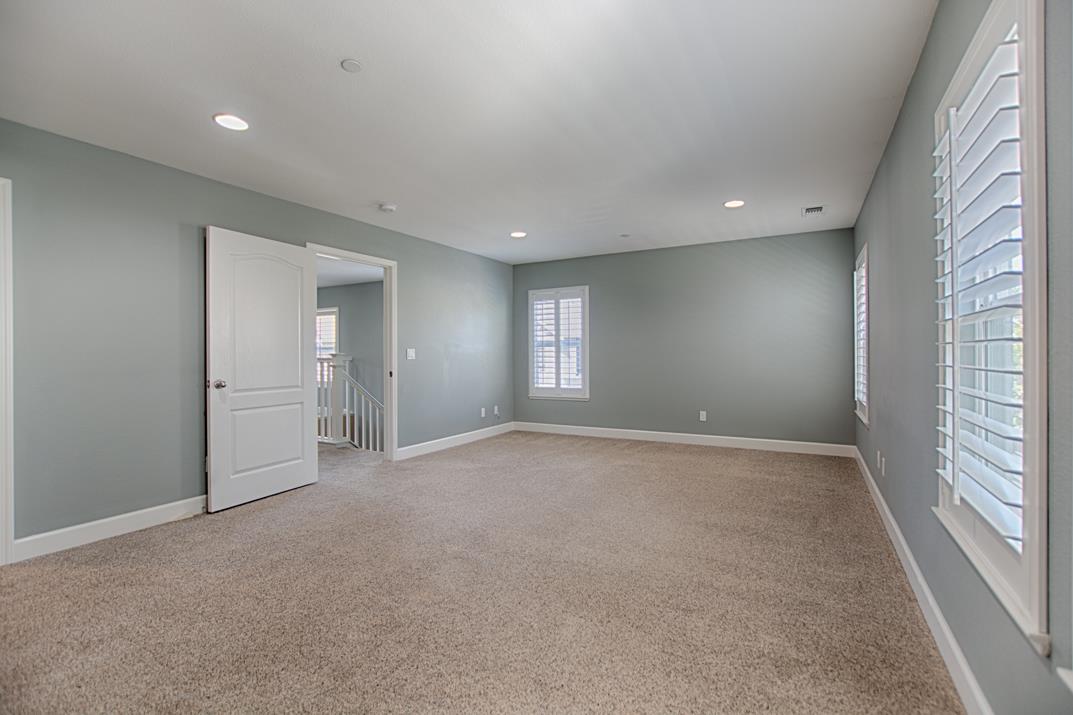 105 Meadowview Lane
