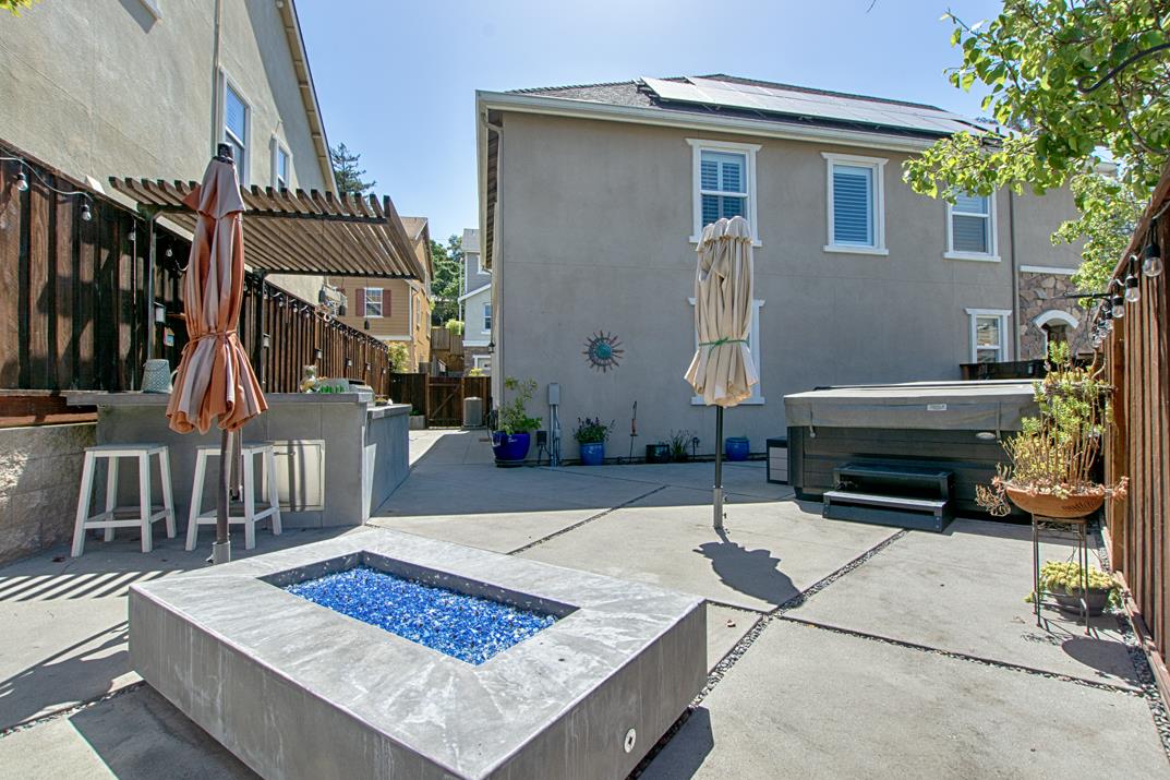 105 Meadowview Lane