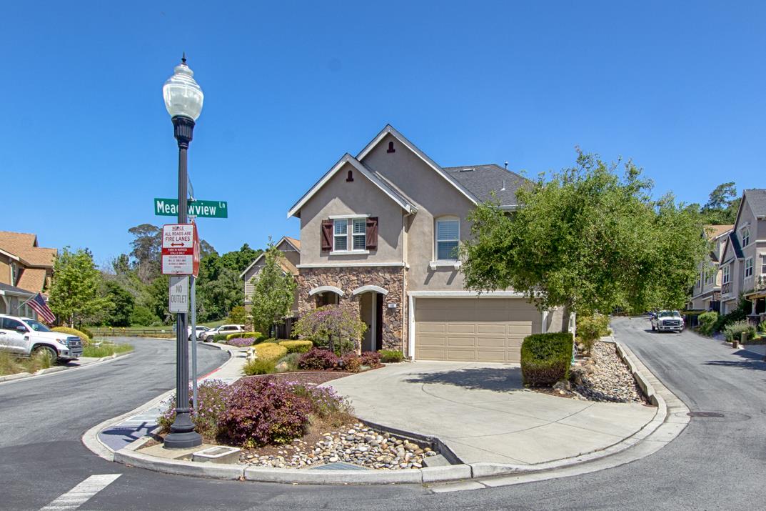 105 Meadowview Lane