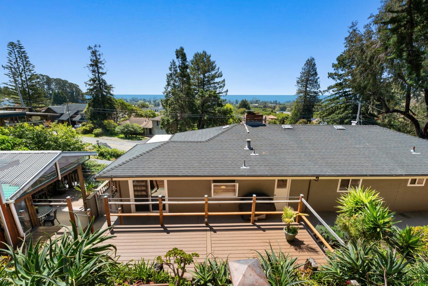 7051 Mesa DR