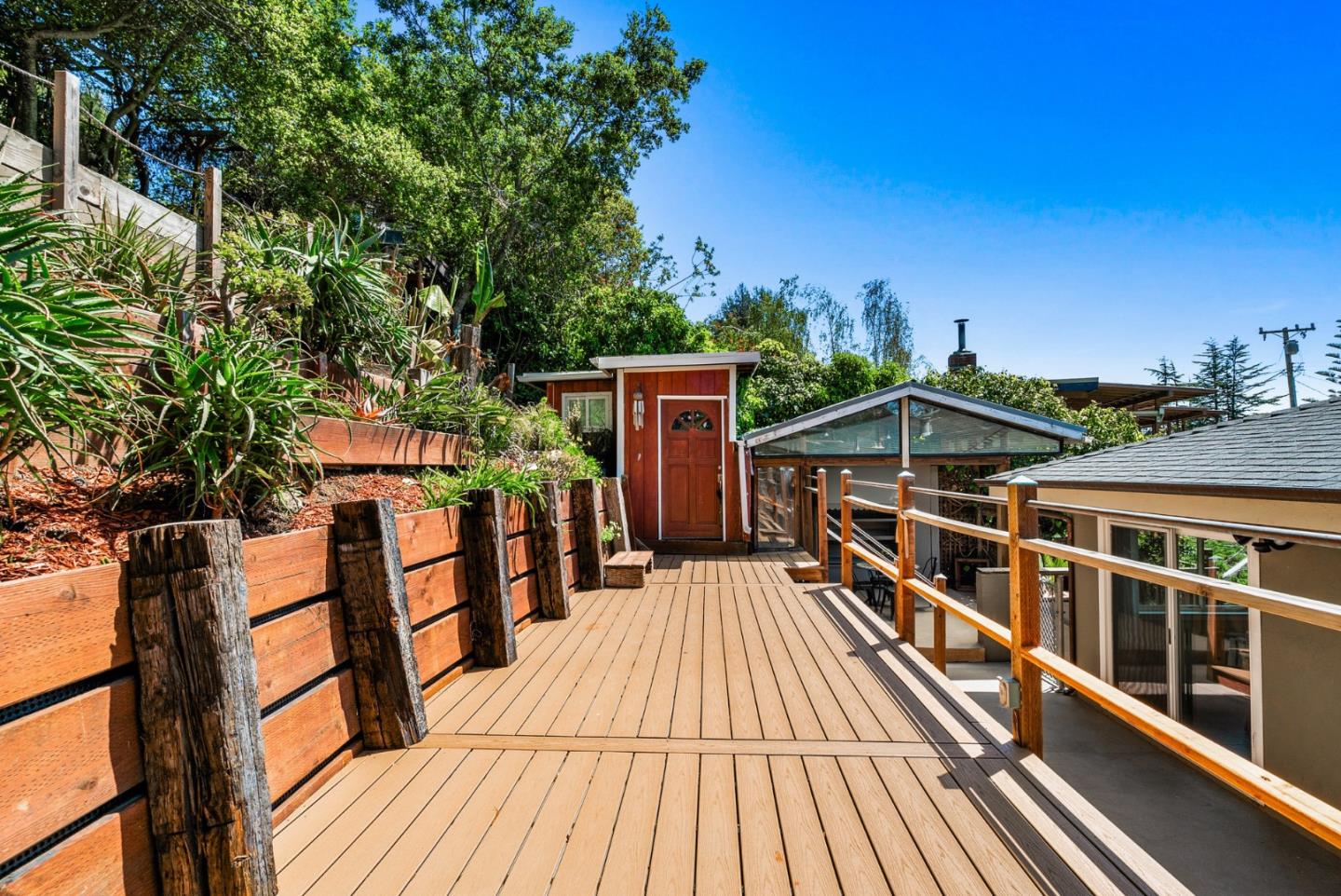 7051 Mesa DR