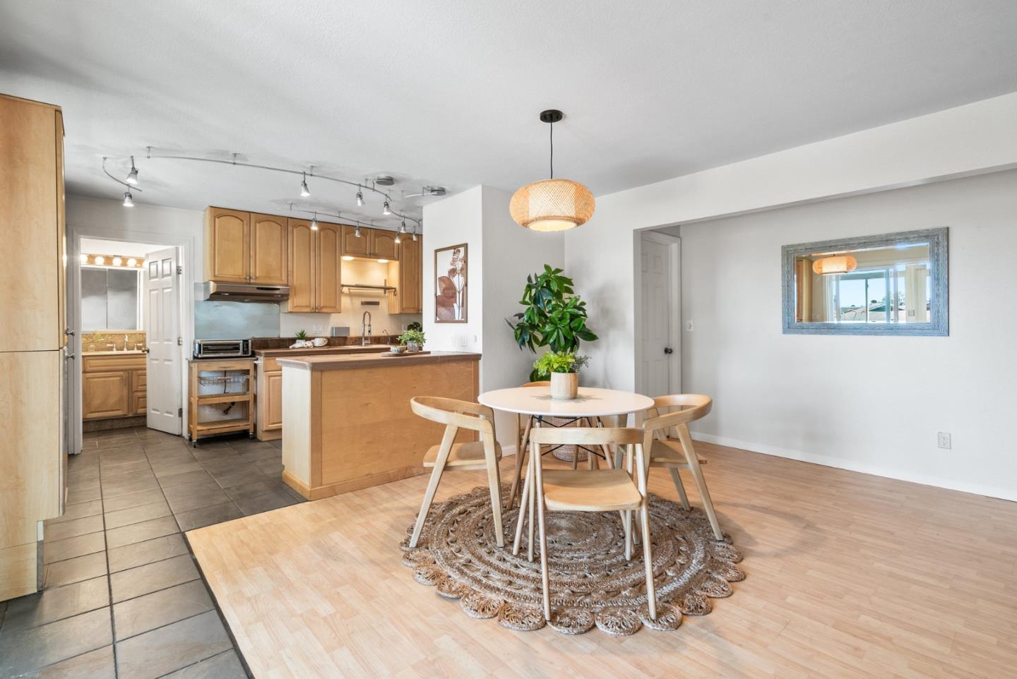 7051 Mesa DR