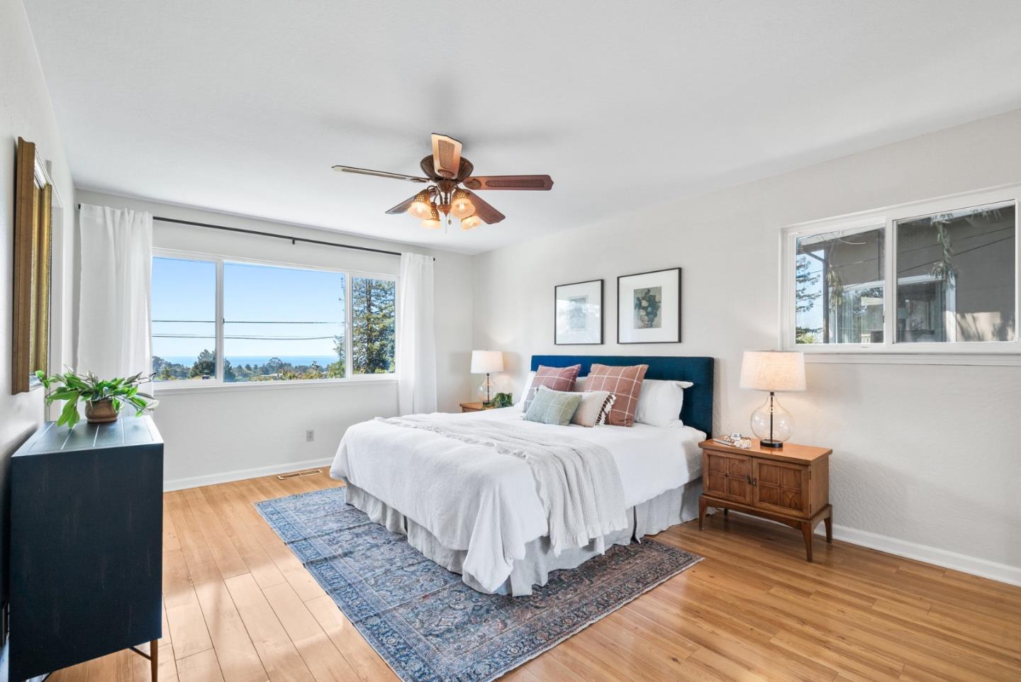 7051 Mesa DR