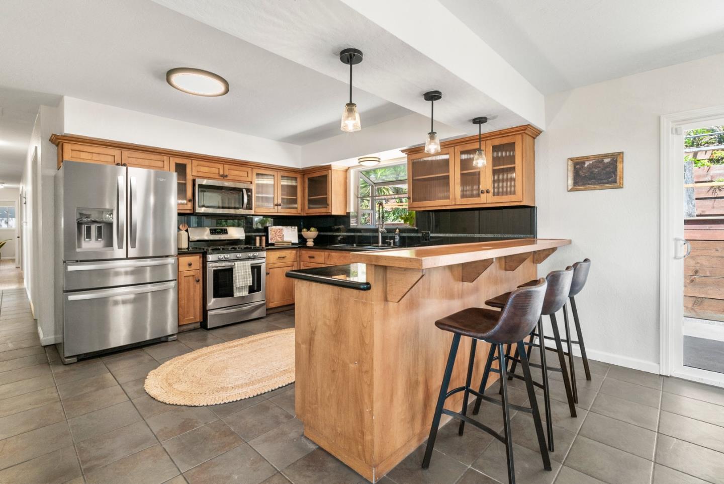 7051 Mesa DR