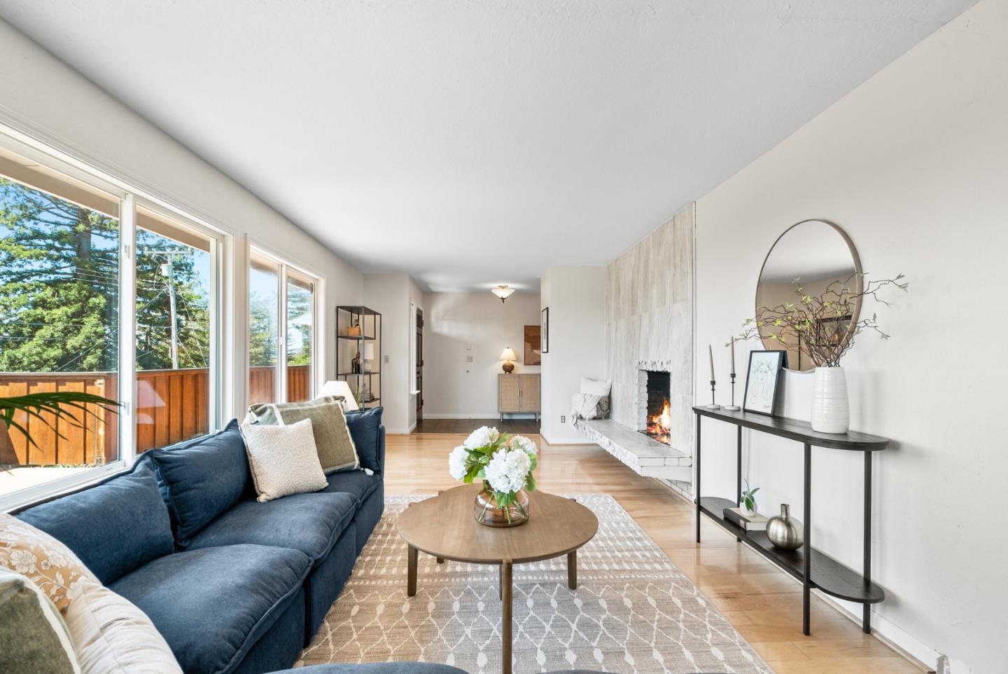 7051 Mesa DR