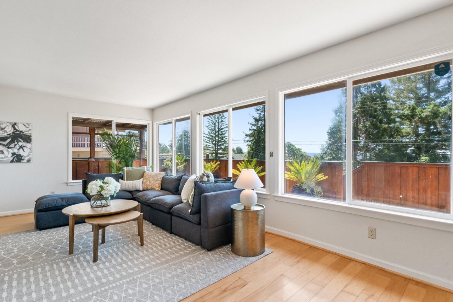 7051 Mesa DR
