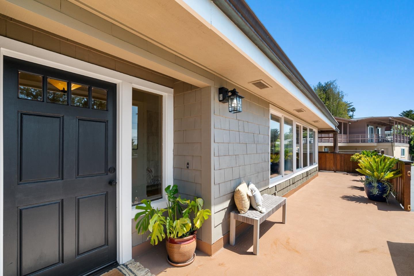 7051 Mesa DR