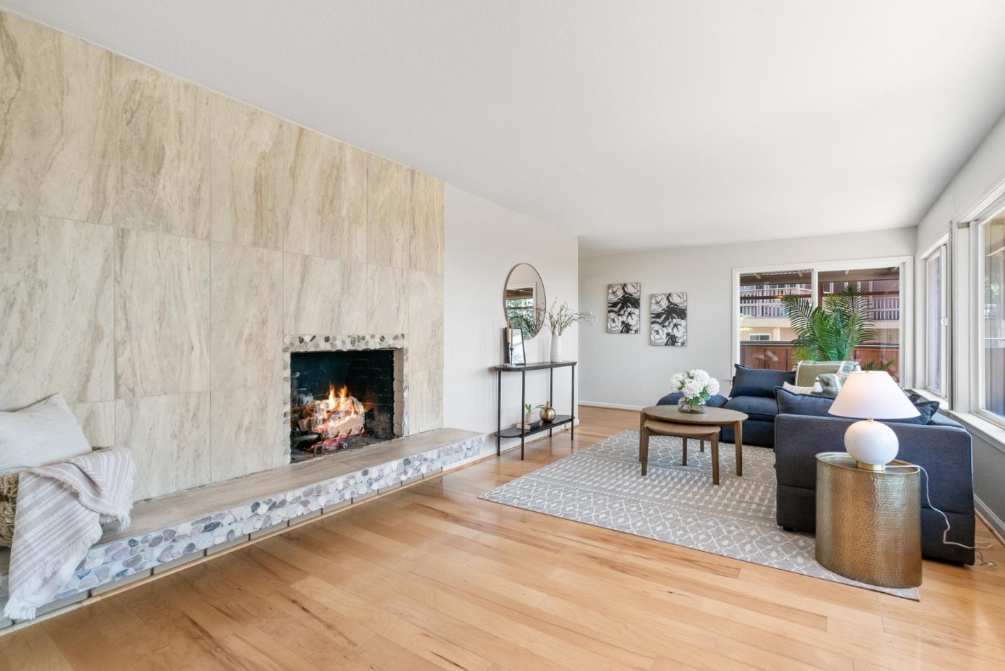 7051 Mesa DR