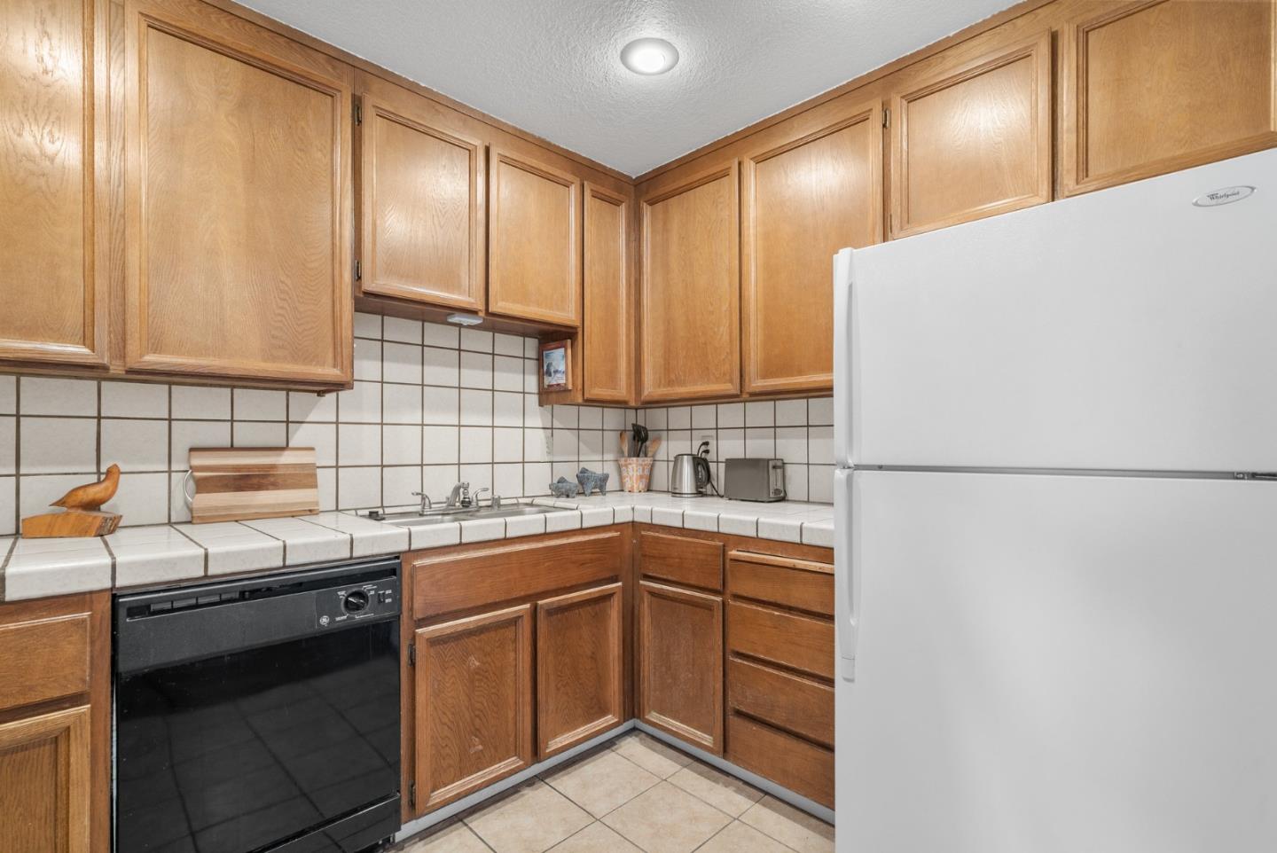 375 Clifford Avenue 312