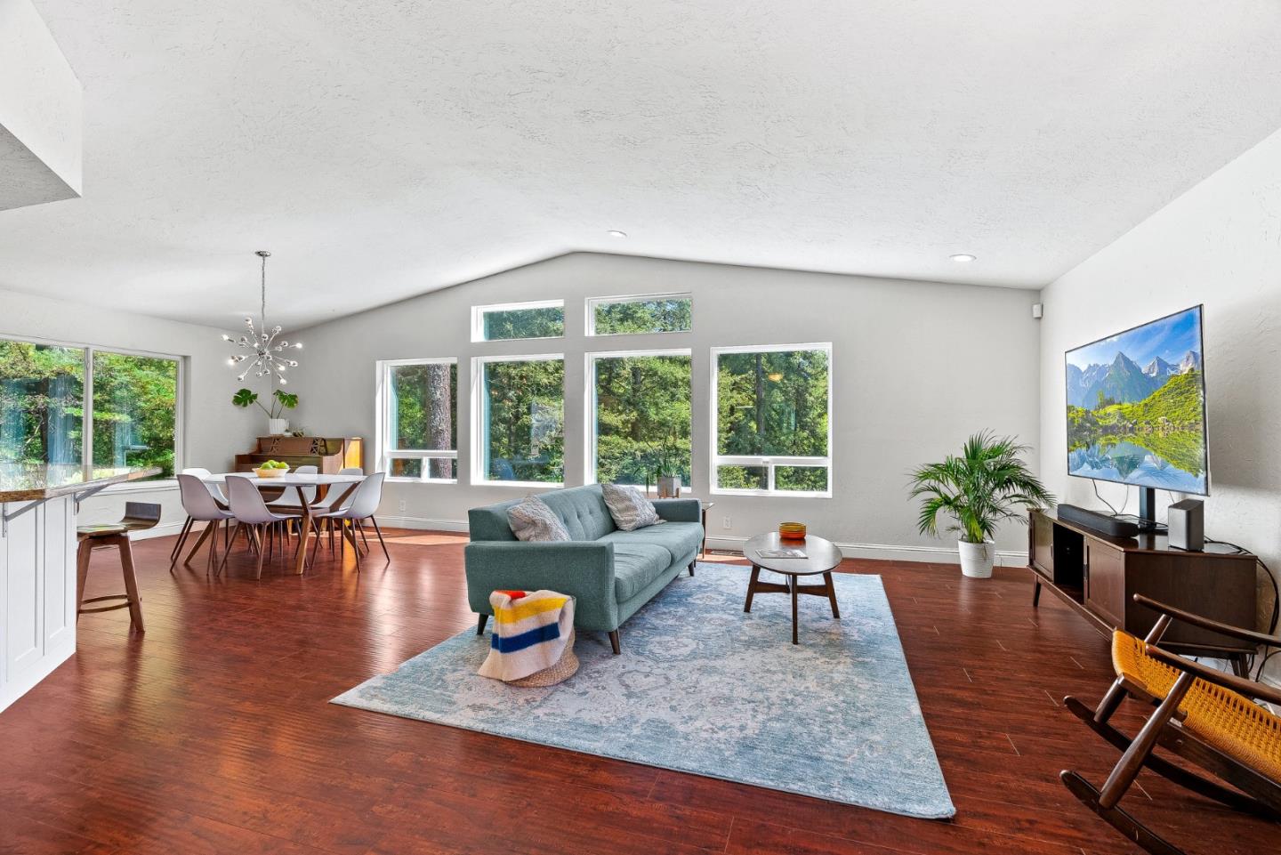 114 Sawyer CIR