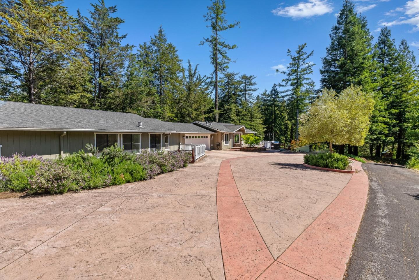 114 Sawyer CIR
