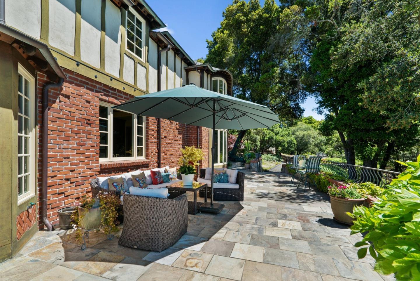 5042 Wildberry Lane
