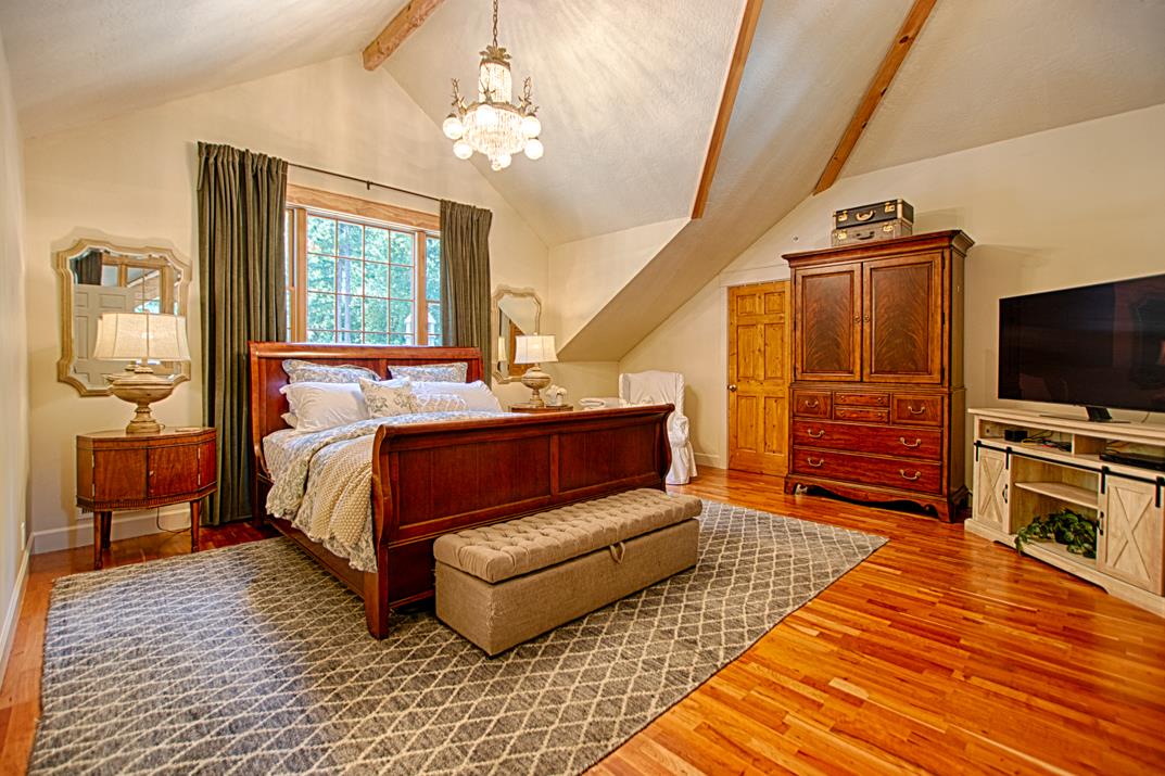 430 Tinkers Trail