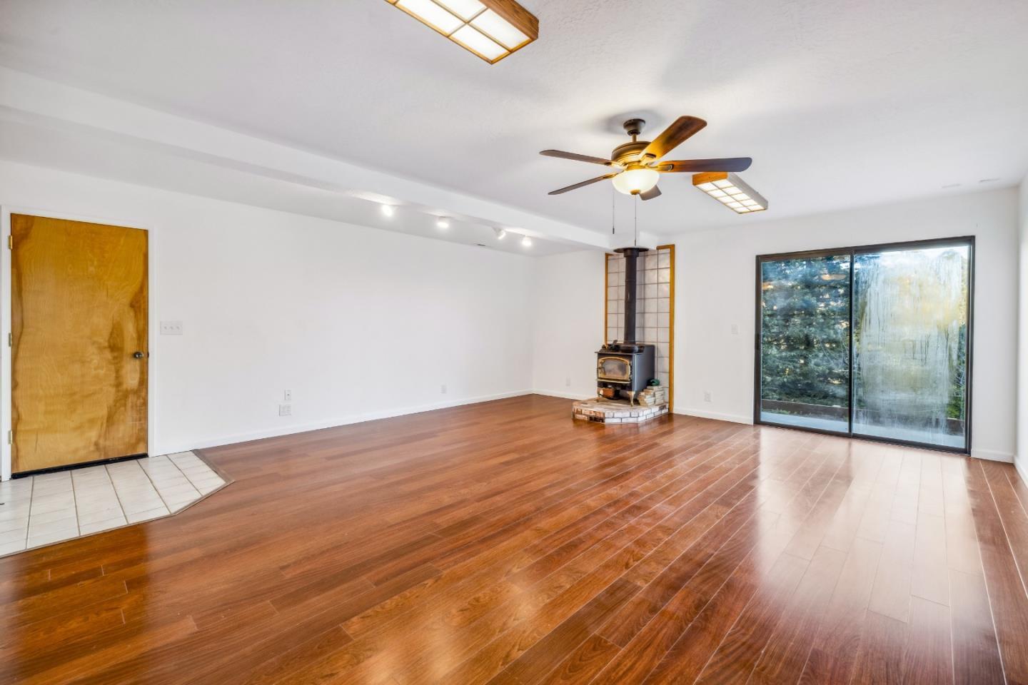 579 Carpenteria RD