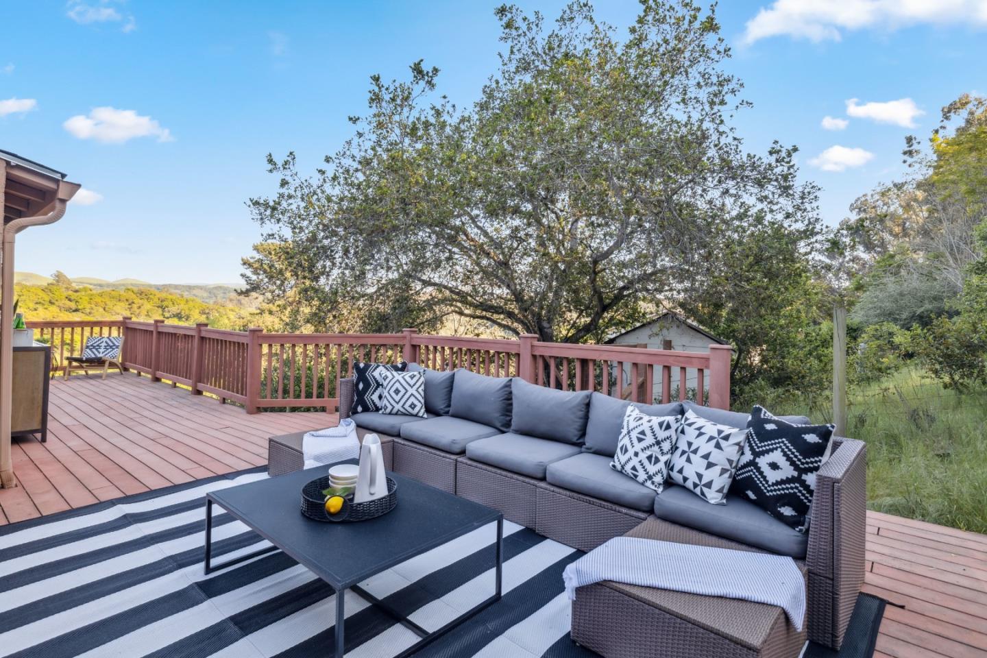 579 Carpenteria RD