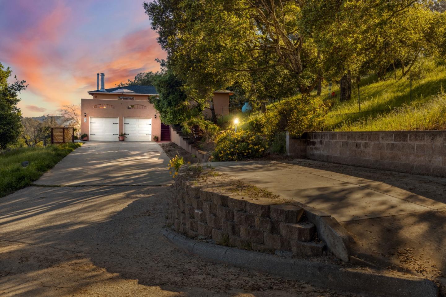 579 Carpenteria RD