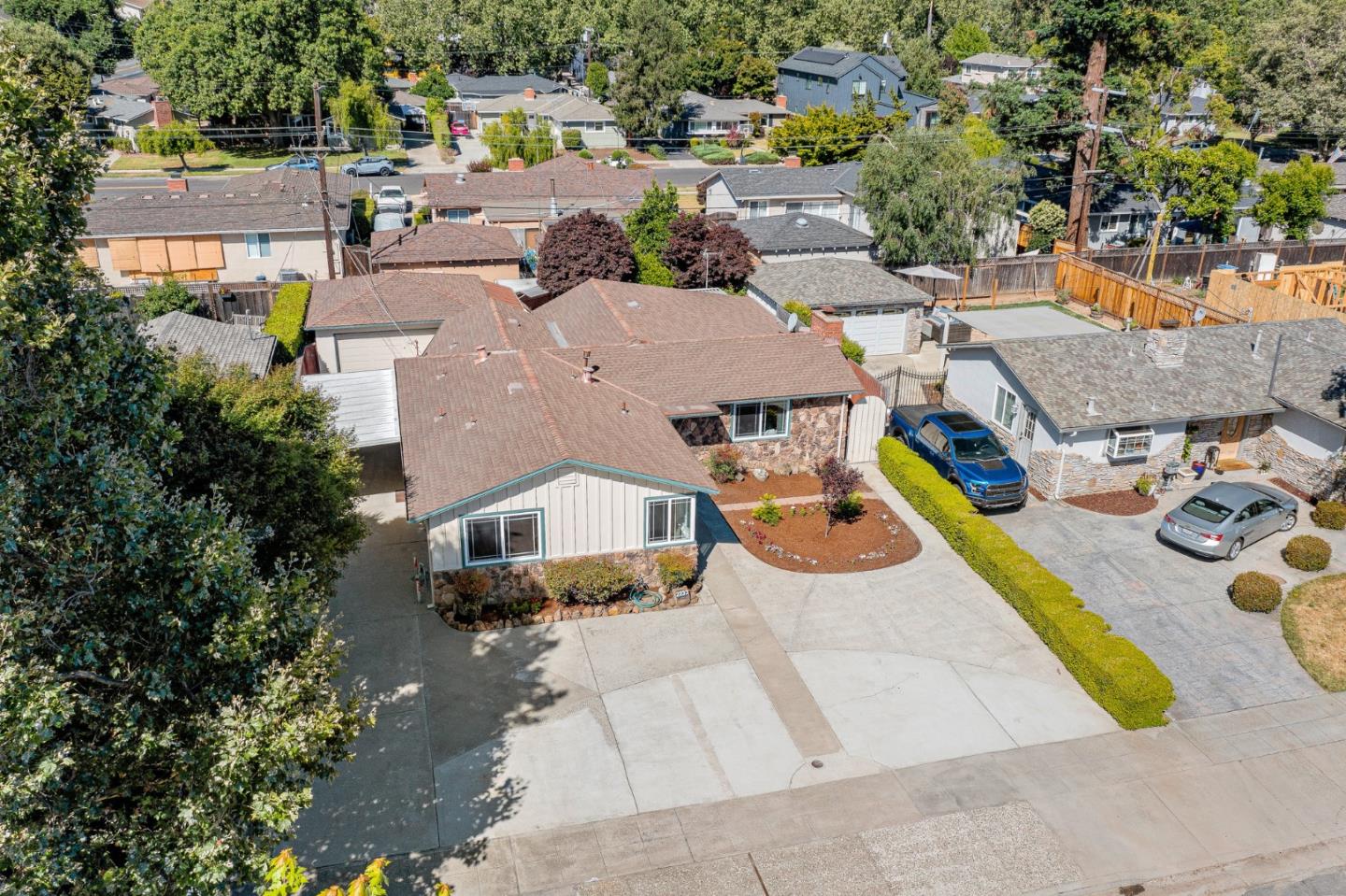 2233 Hicks Avenue