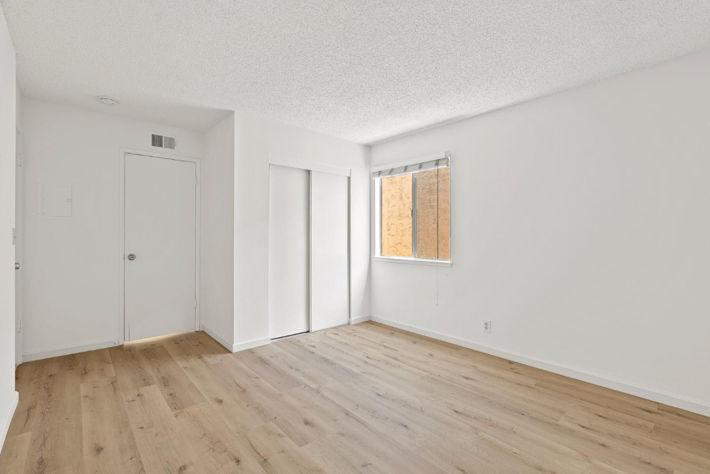 259 North Capitol Avenue 271