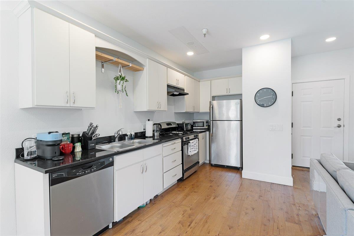 605 Pacific Avenue 302