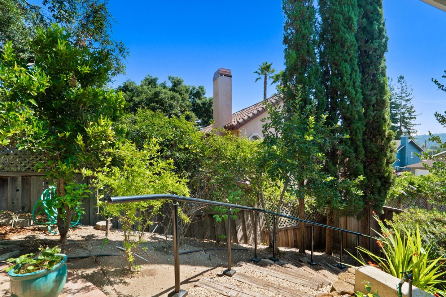 21 Bay Laurel Court
