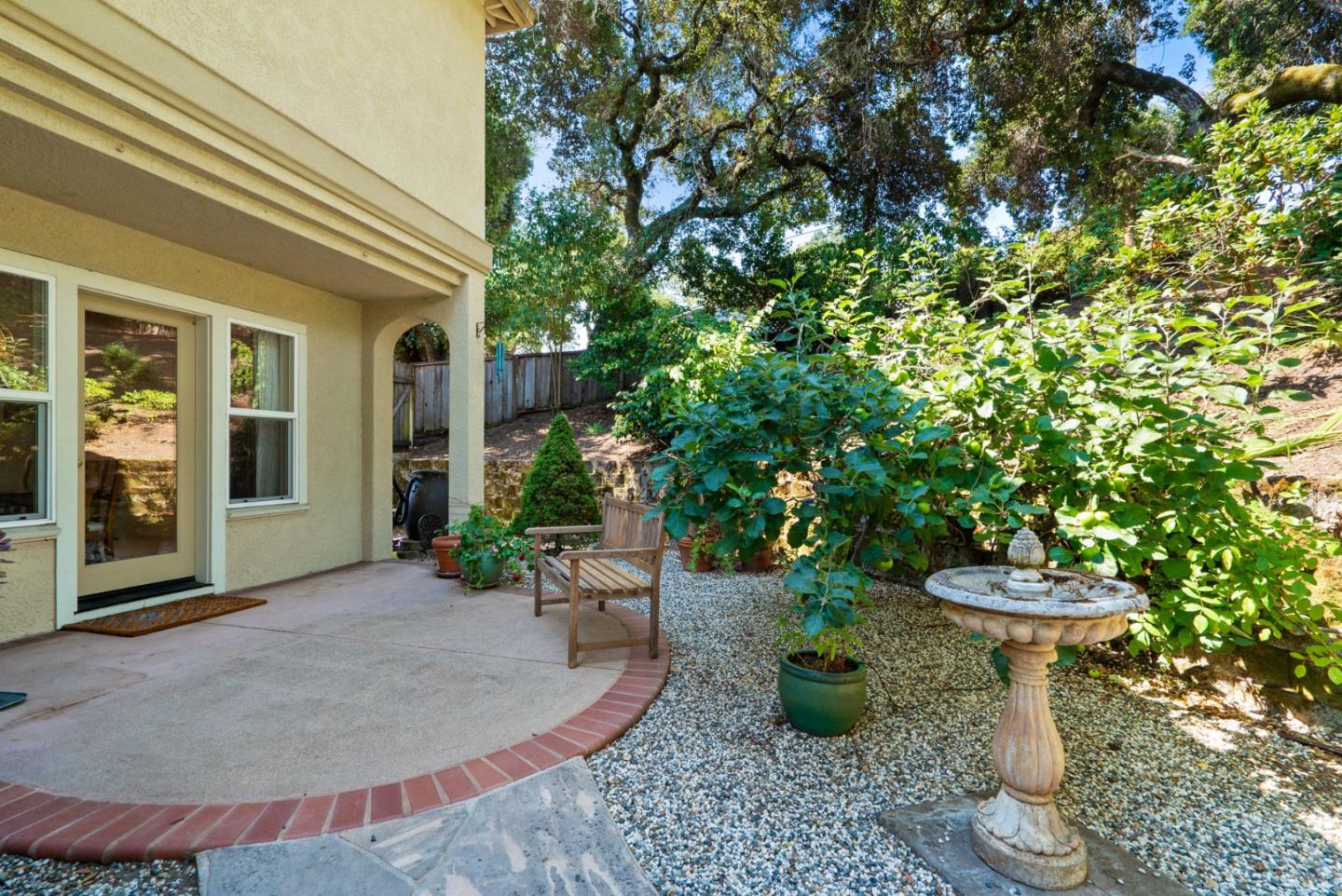 21 Bay Laurel Court