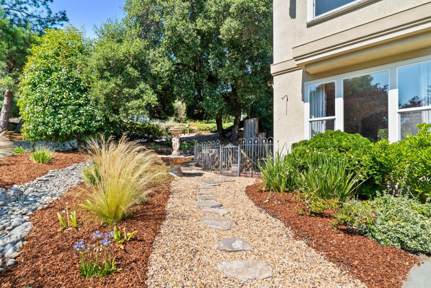 21 Bay Laurel Court