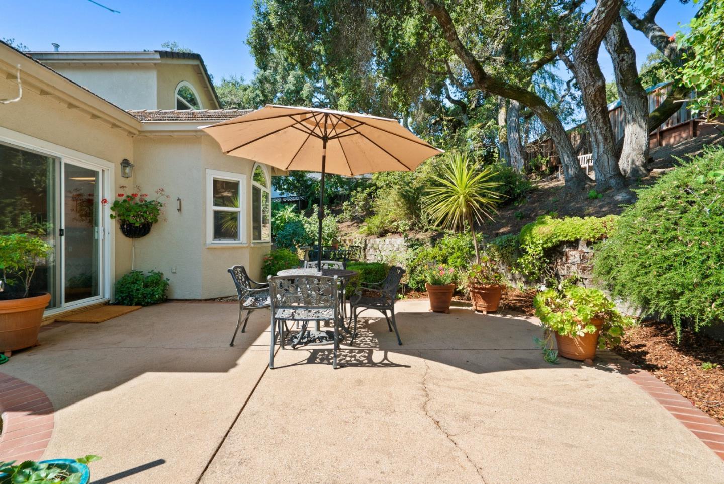 21 Bay Laurel Court