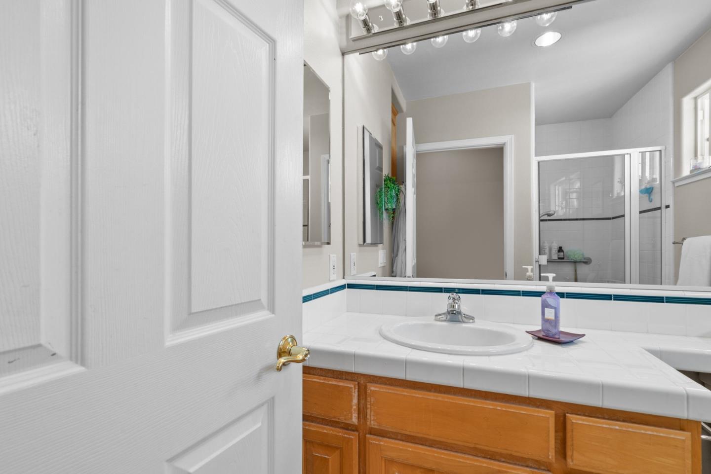 21 Bay Laurel Court