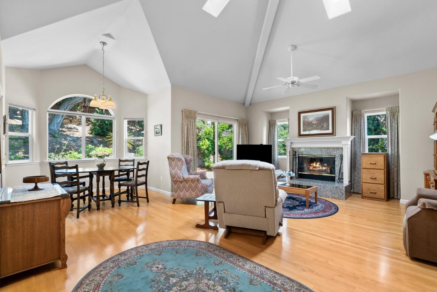 21 Bay Laurel Court