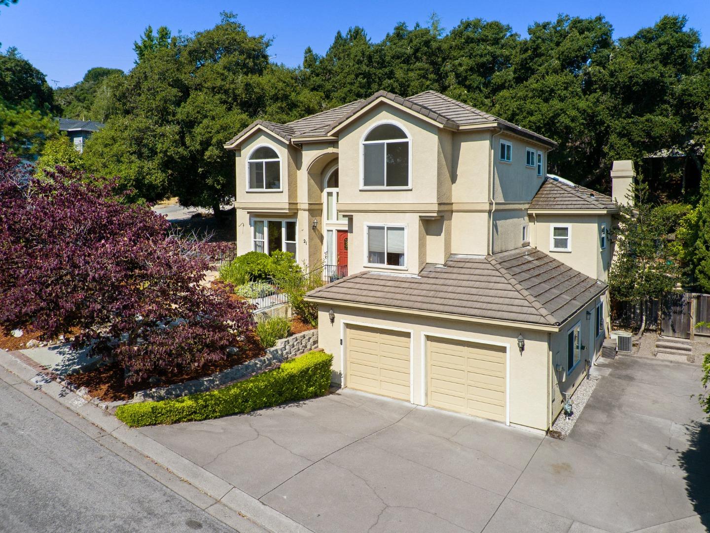 21 Bay Laurel Court