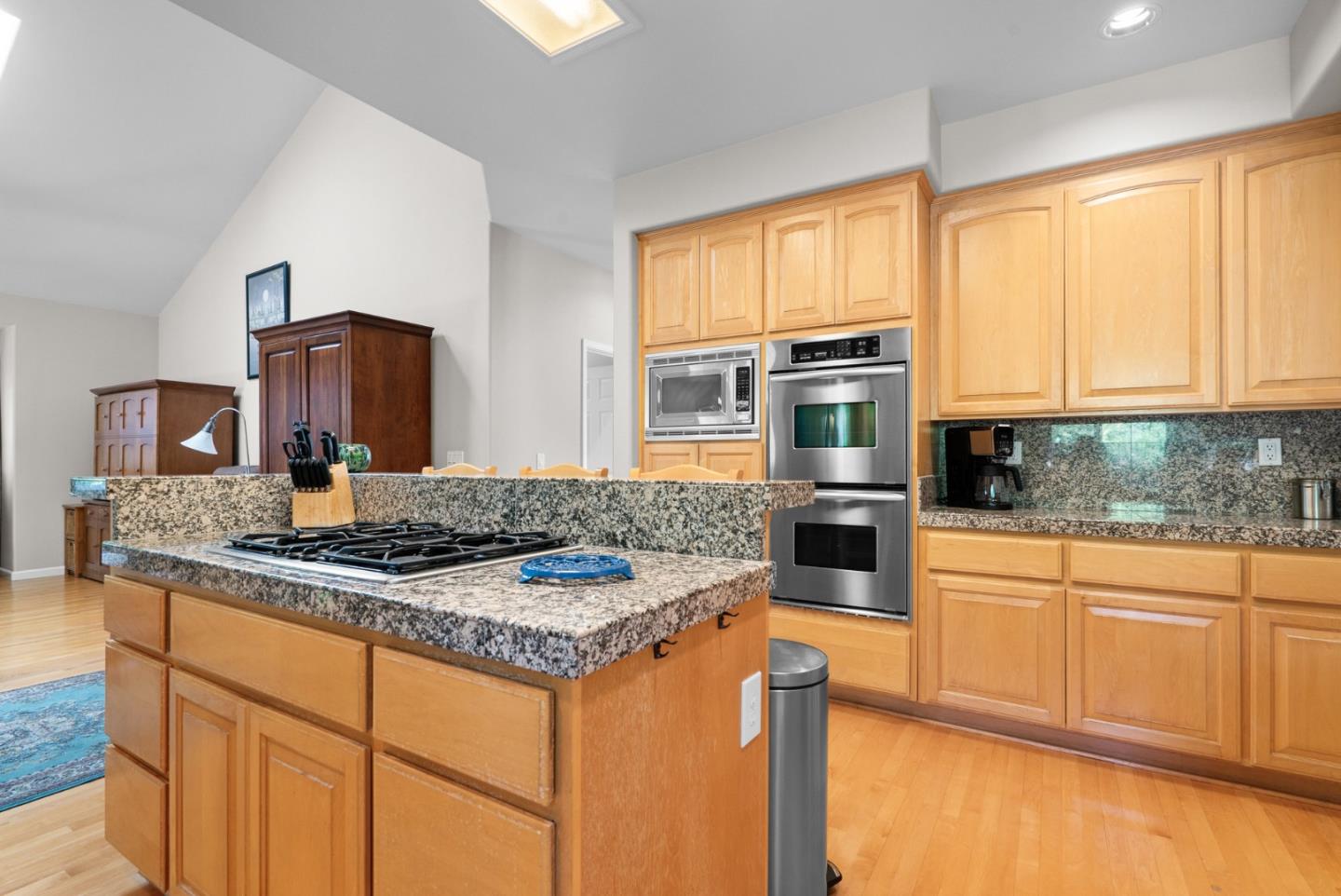 21 Bay Laurel Court