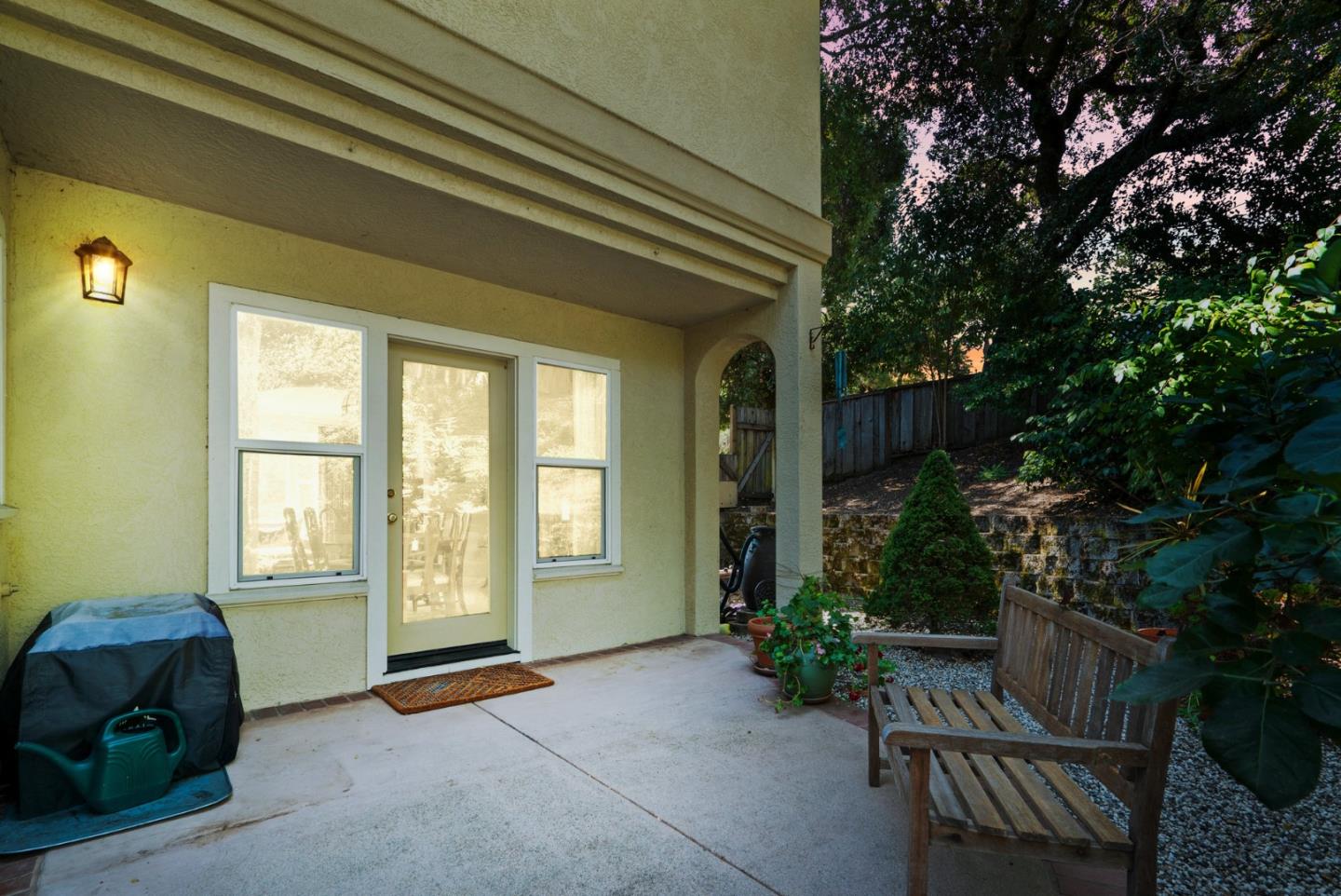 21 Bay Laurel Court