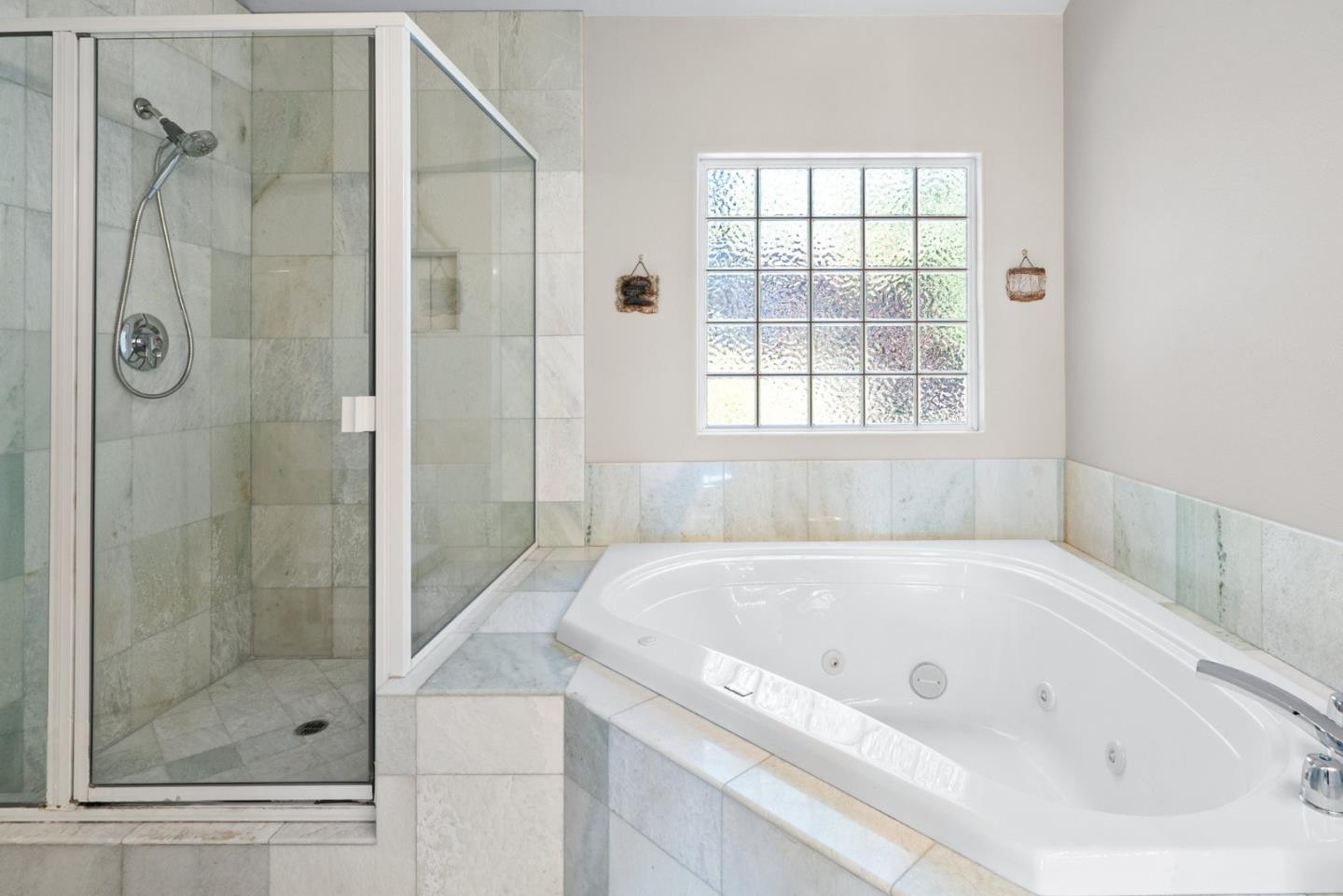 21 Bay Laurel Court