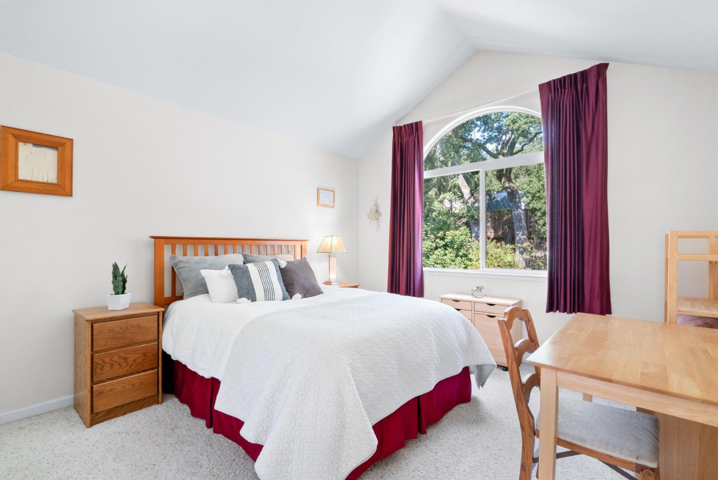 21 Bay Laurel Court