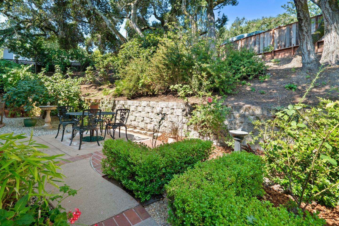 21 Bay Laurel Court