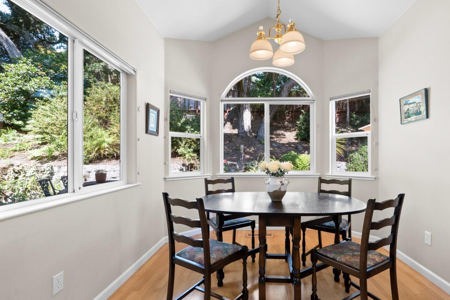 21 Bay Laurel Court