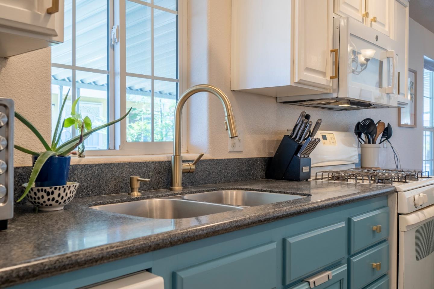 501 South Green Valley Road Unit: 3